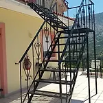 Christos Apartmán *