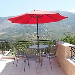 Christos Apartment Zóla