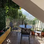 Christos Apartment Zóla